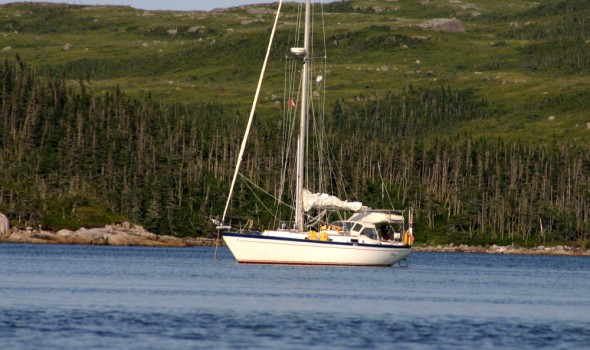 Mary T at anchor in Cinq Cerf Bay